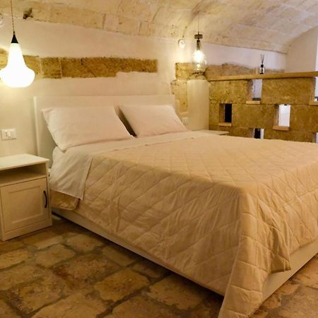 Vico Luxury Room Mesagne Eksteriør bilde